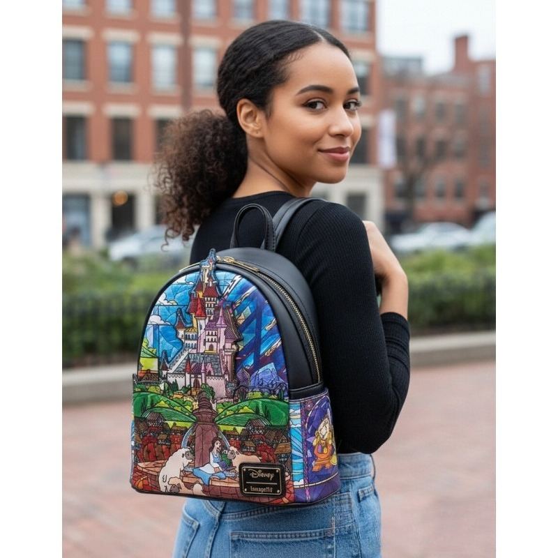 Travel Accessories Disney - حقيبة ظهر صغيرة على شكل قلعة