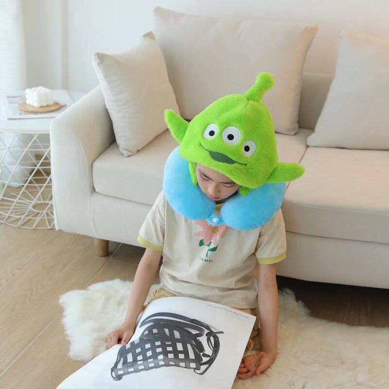 وسادة ديزني لطيفة على شكل حرف  - مراجعة Travel Accessories Disney وسعره